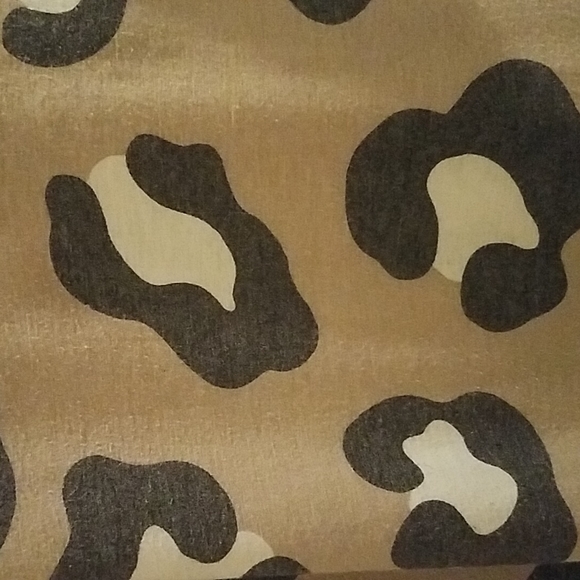 Leopard Print Top - Picture 4 of 10